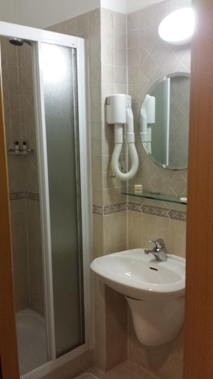 Hotel Fidene Rome Bagian luar foto