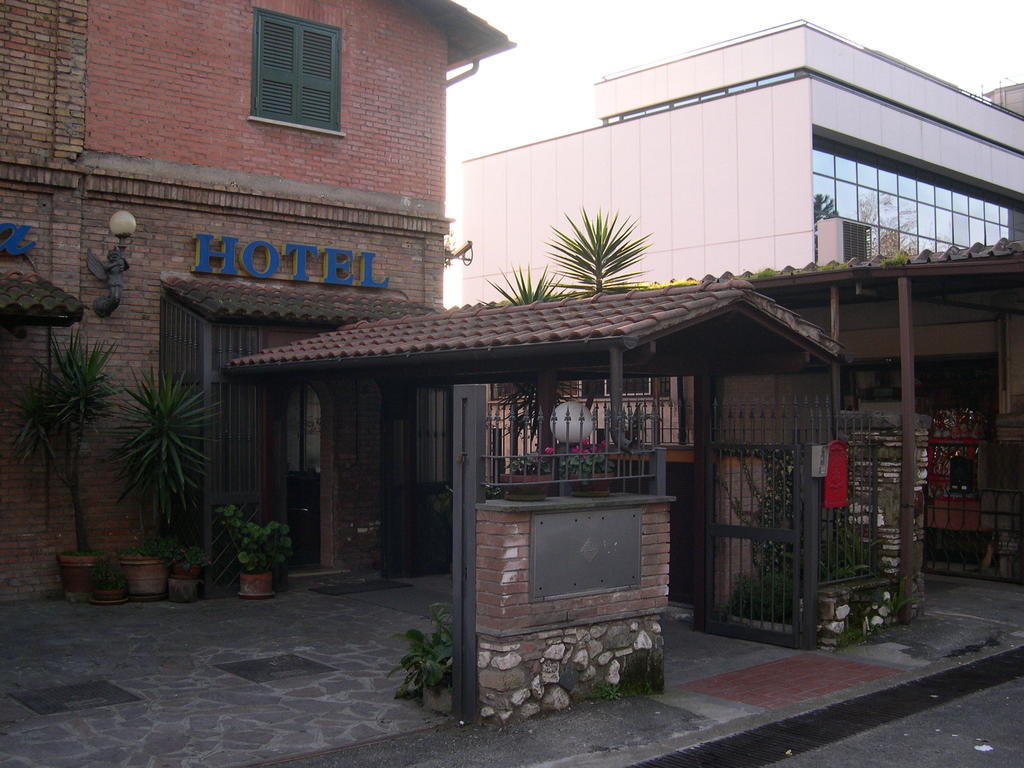 Hotel Fidene Rome Bagian luar foto