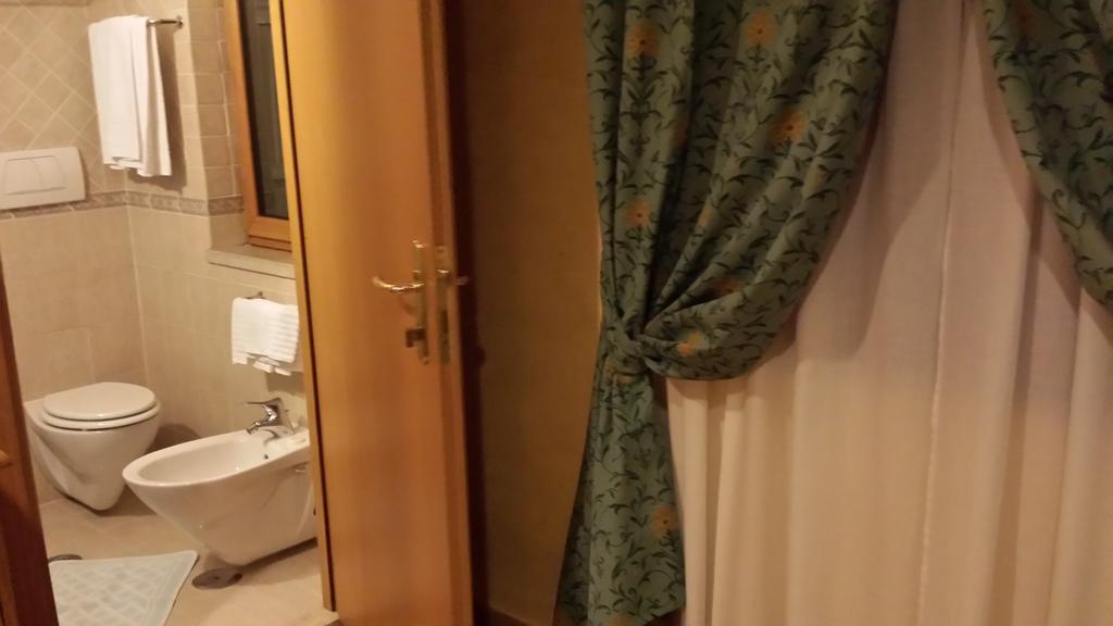 Hotel Fidene Rome Bagian luar foto